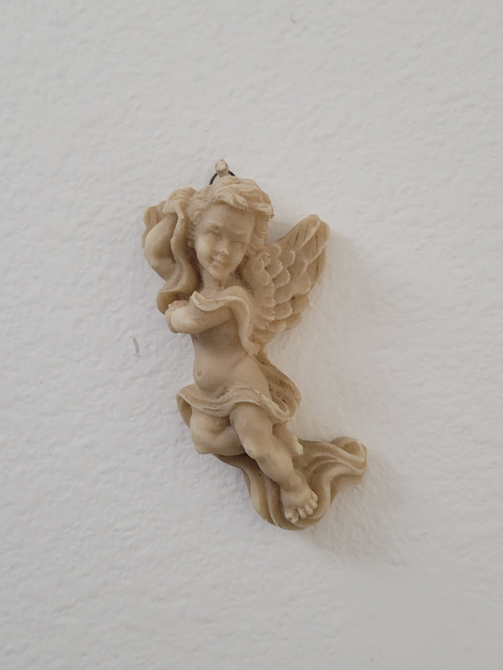 Vintage Beige Cherub Figurine Wall Hanging Decor